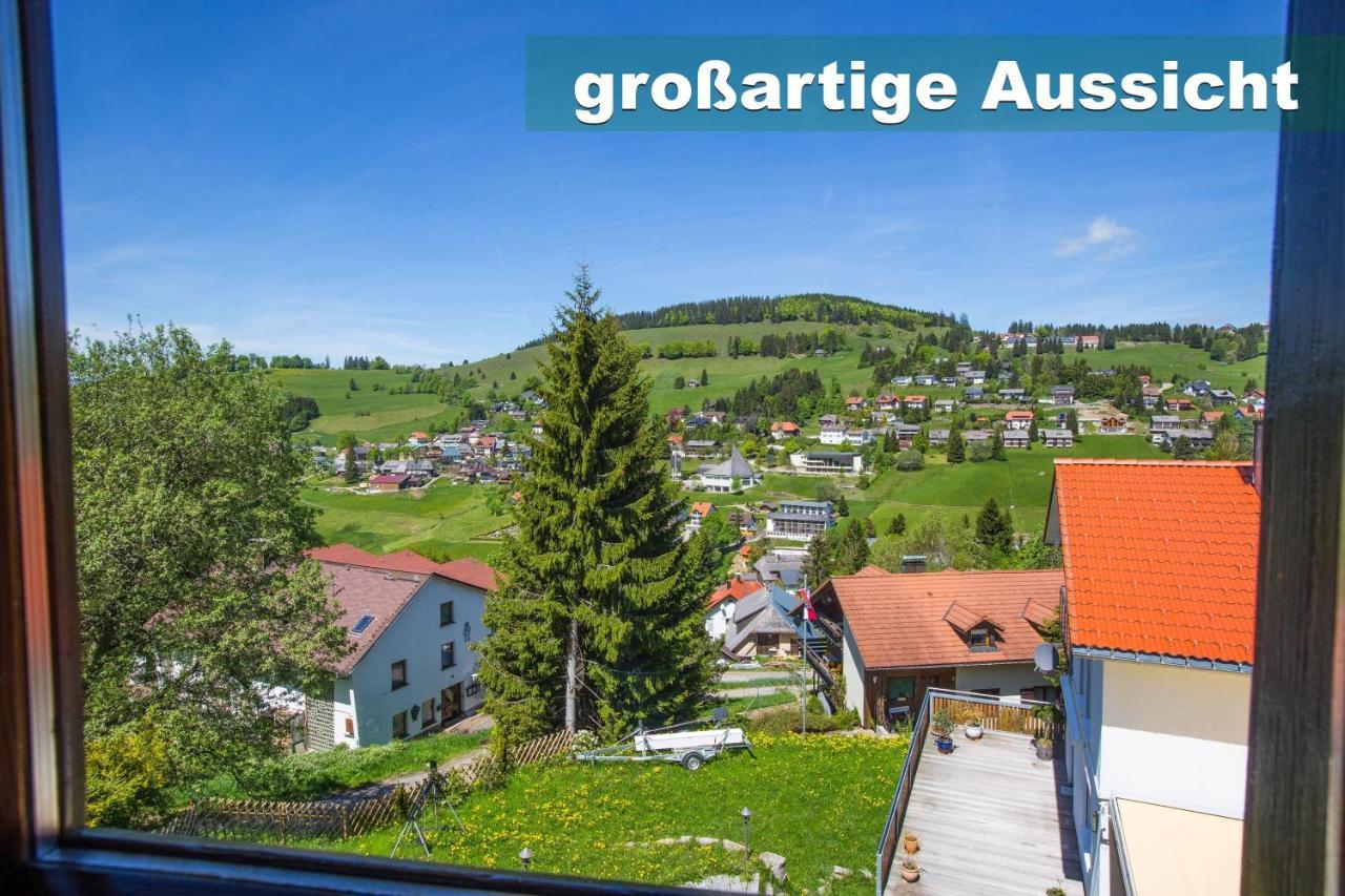 Wohlfuehl-Ferienwohnung 80 Qm, 8 Personen, Aussicht & Heimkino Todtnau Exterior photo