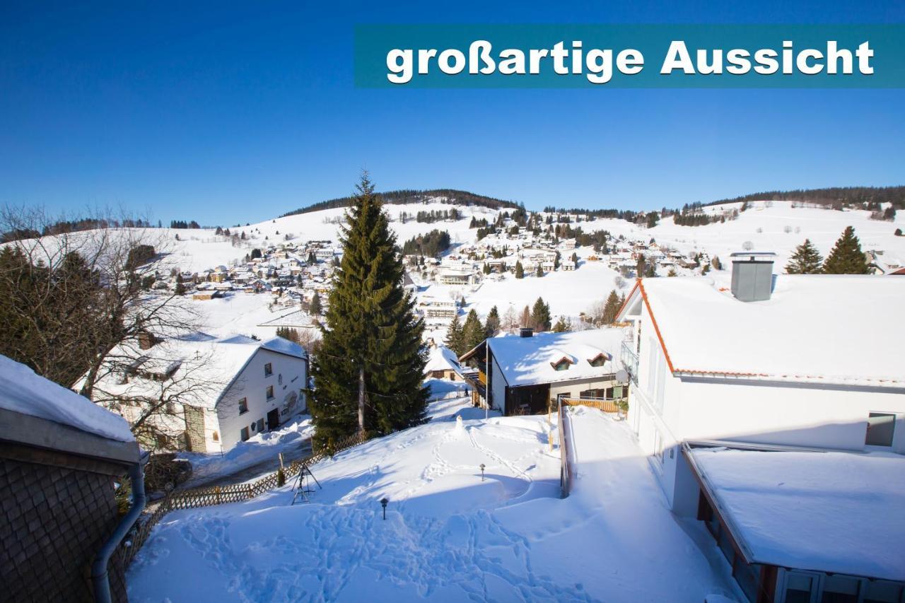 Wohlfuehl-Ferienwohnung 80 Qm, 8 Personen, Aussicht & Heimkino Todtnau Exterior photo
